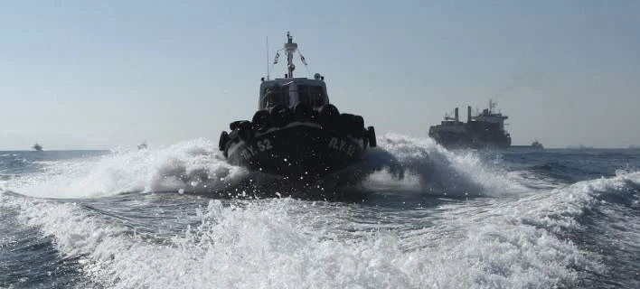 Εντοπίστηκε ένας από τους αγνοουμένους στις Οινούσσες -Αγνοούνται δύο άτομα